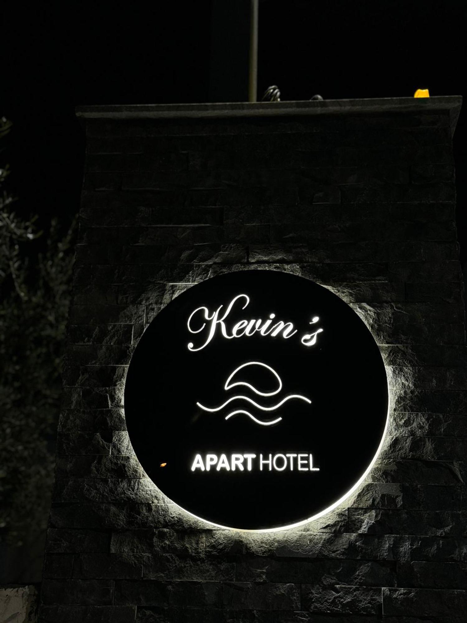 Kevin'S Aparthotel Вльора Екстер'єр фото